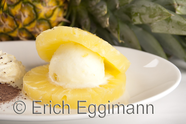 Eis-Rezept: Ananas-Sahne-Eis mit frischer Ananas ohne Ei - Selbst Eis ...